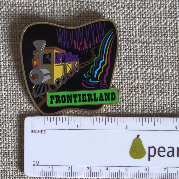 WDI 60th Anniversary Decade Series 1950s Frontierland Mine Train Pin LE 150 - Picture 6 of 7